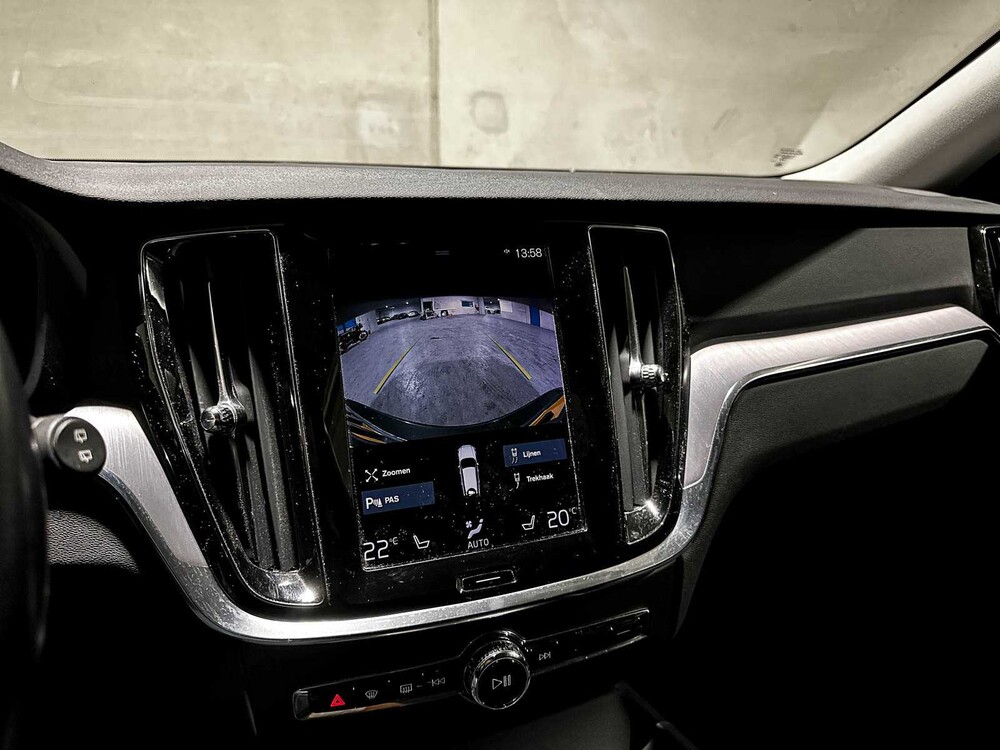 Volvo V60 2.0 B3 Momentum Advantage 163pk 2020 (Origineel-NL+1e eigenaar), K-370-BF