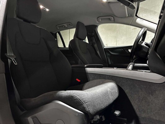Volvo V60 2.0 B3 Momentum Advantage 163pk 2020 (Origineel-NL+1e eigenaar), K-370-BF