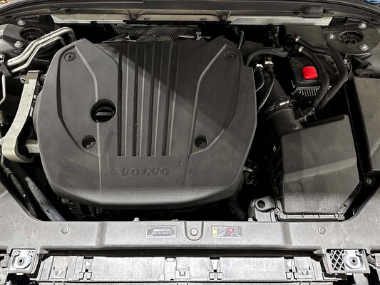 Volvo V60 2.0 B3 Momentum Advantage 163pk 2020 (Origineel-NL+1e eigenaar), K-370-BF