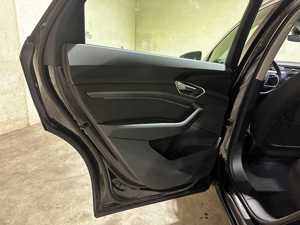 Audi e-tron 50 Quattro Business Edition 313 PS 2020 (Original-NL), J-761-NS