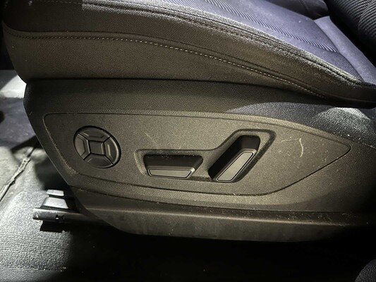 Audi e-tron 50 Quattro Business Edition 313 PS 2020 (Original-NL), J-761-NS