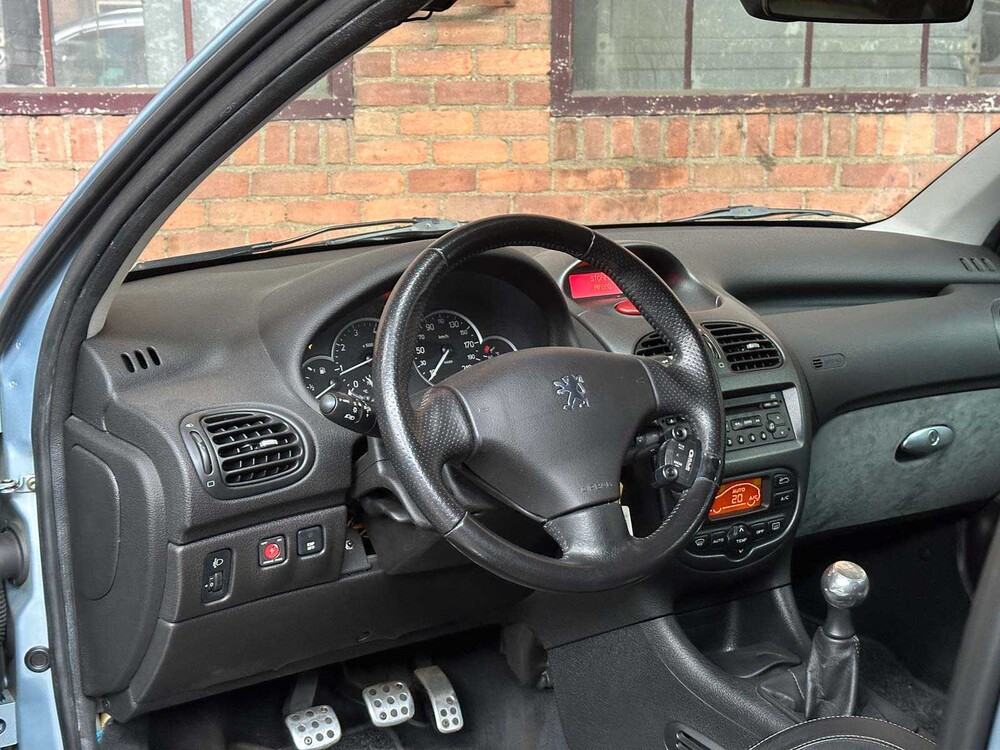 Peugeot 206 2.0-16V GTI 134pk 2004, 33-NS-VN