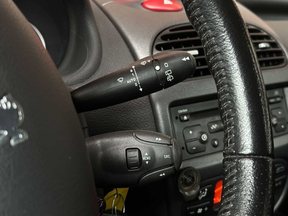 Peugeot 206 2.0-16V GTI 134pk 2004, 33-NS-VN