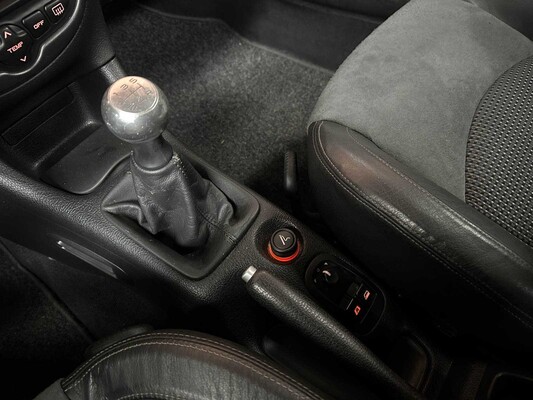 Peugeot 206 2.0-16V GTI 134pk 2004, 33-NS-VN