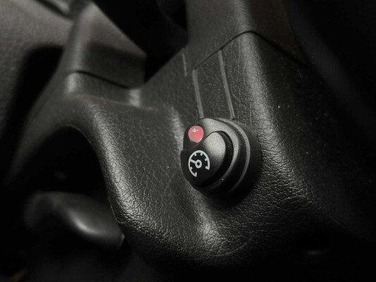 Peugeot 206 2.0-16V GTI 134pk 2004, 33-NS-VN