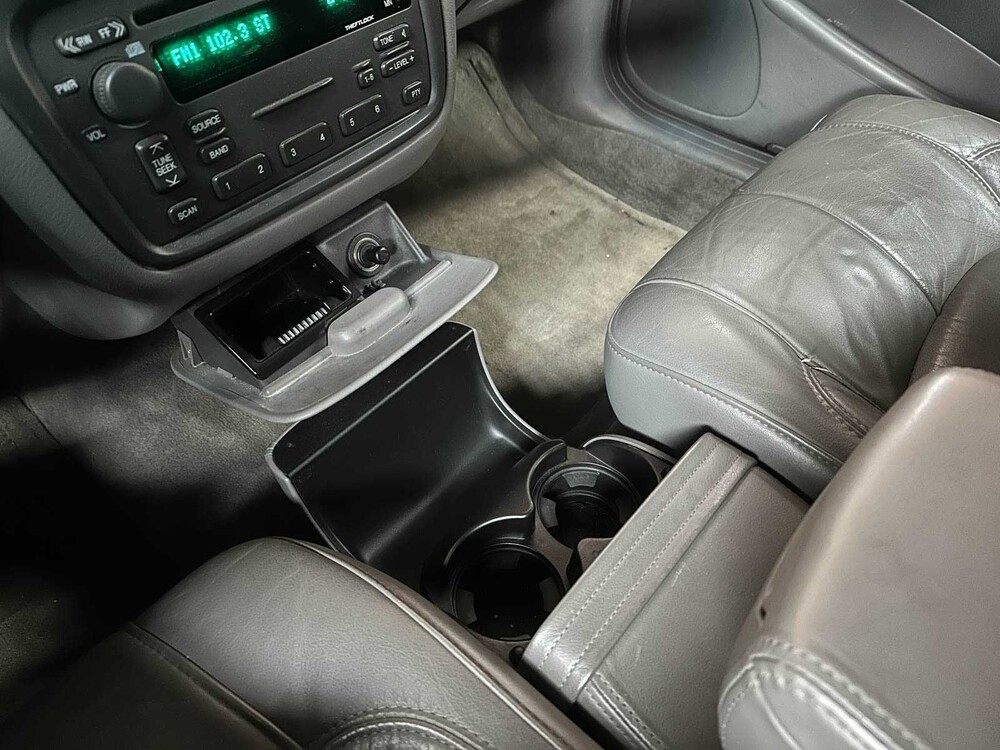 Cadillac DeVille Miller Meteor Leichenwagen 4,6 V8 279 PS 2005 Leichenwagen