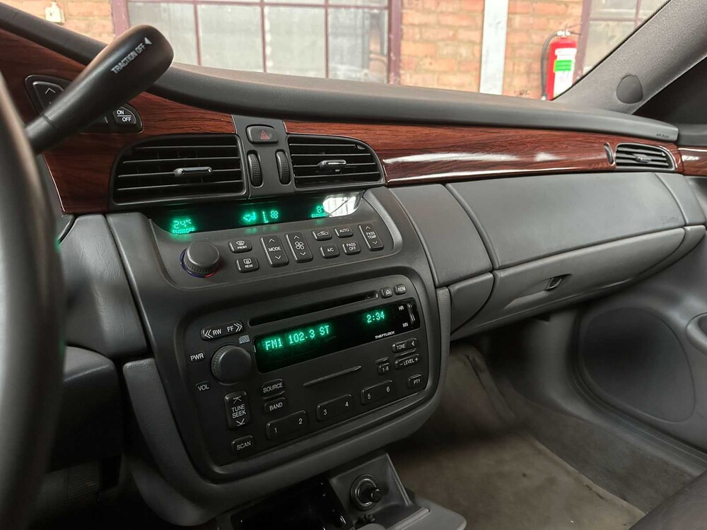 Cadillac DeVille Miller Meteor Leichenwagen 4,6 V8 279 PS 2005 Leichenwagen