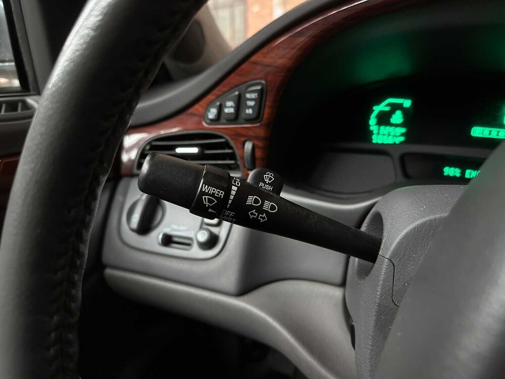 Cadillac DeVille Miller Meteor Leichenwagen 4,6 V8 279 PS 2005 Leichenwagen