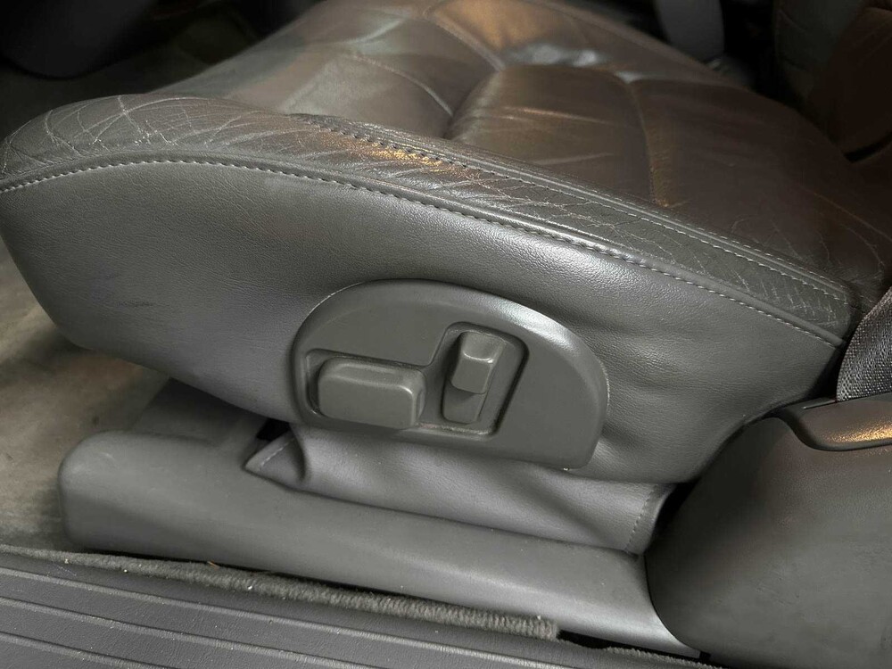 Cadillac DeVille Miller Meteor Leichenwagen 4,6 V8 279 PS 2005 Leichenwagen