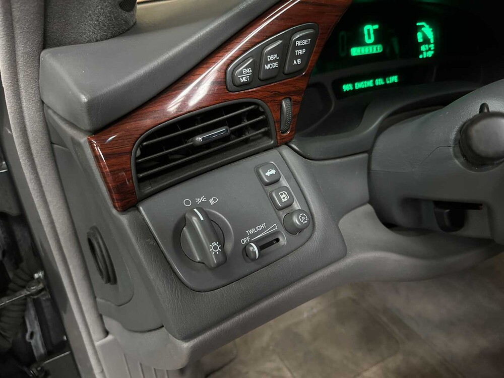 Cadillac DeVille Miller Meteor Leichenwagen 4,6 V8 279 PS 2005 Leichenwagen