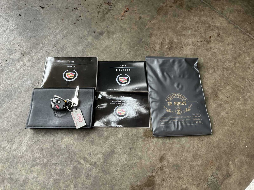 Cadillac DeVille Miller Meteor Leichenwagen 4,6 V8 279 PS 2005 Leichenwagen