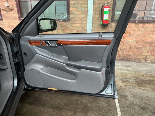 Cadillac DeVille Miller Meteor Leichenwagen 4,6 V8 279 PS 2005 Leichenwagen