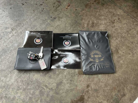 Cadillac DeVille Miller Meteor Leichenwagen 4,6 V8 279 PS 2005 Leichenwagen