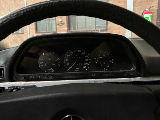 Mercedes-Benz 280 SEL 