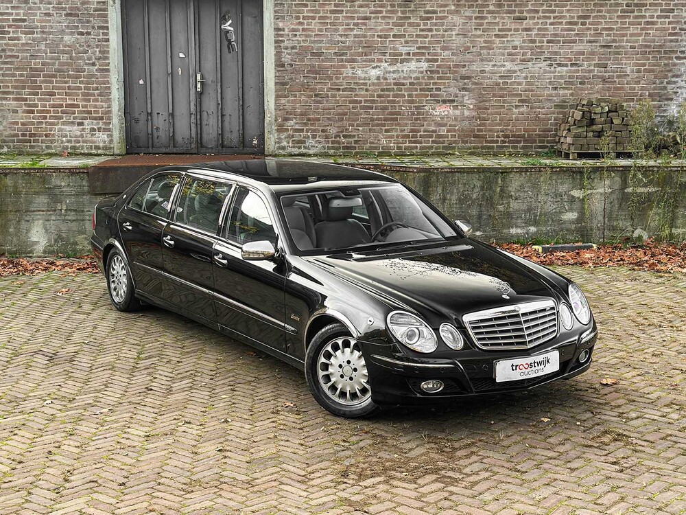 Mercedes-Benz E200 Sedan 2007 E-Class (Original-NL + 1st Owner), 92-XK-RH Youngtimer