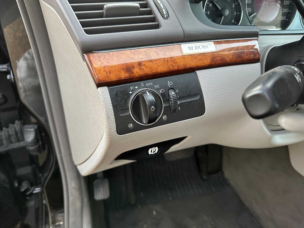 Mercedes-Benz E200 Sedan 2007 E-Class (Original-NL + 1st Owner), 92-XK-RH Youngtimer