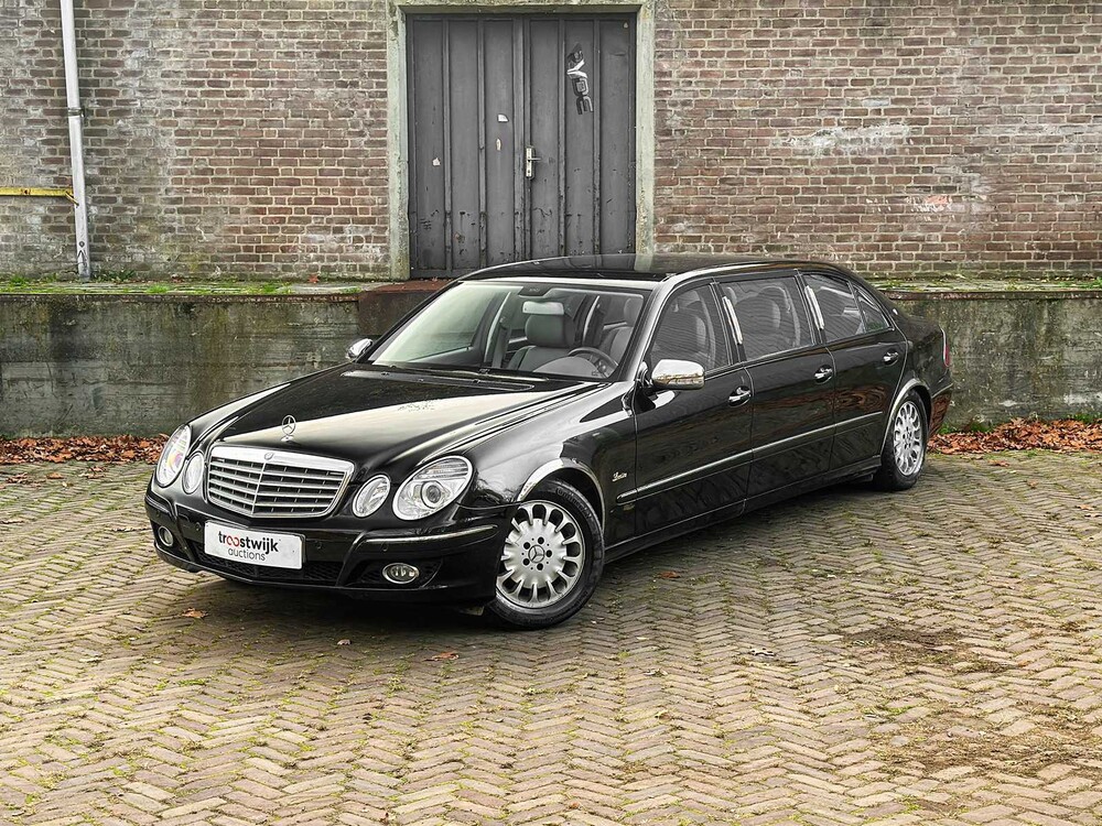 Mercedes-Benz E200 Sedan 2007 E-Class (Original-NL + 1st Owner), 92-XK-RH Youngtimer