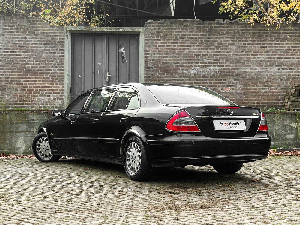 Mercedes-Benz E200 Sedan 2007 E-Class (Original-NL + 1st Owner), 92-XK-RH Youngtimer