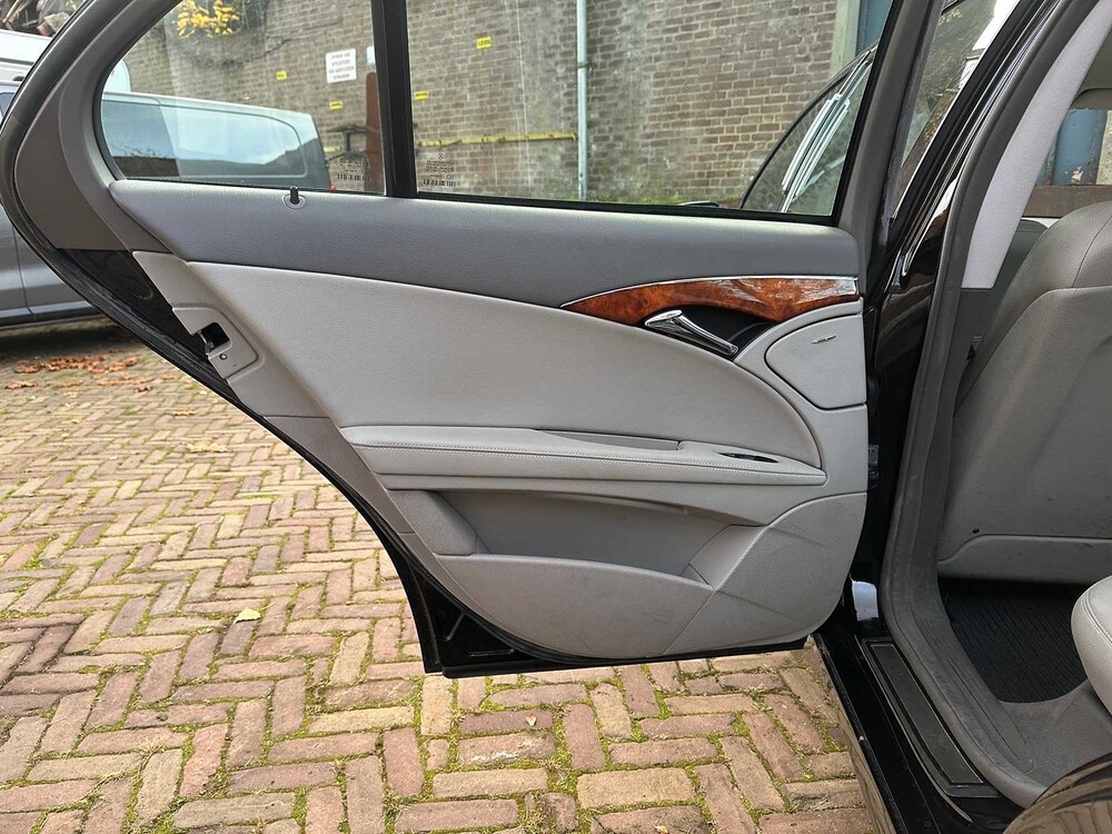 Mercedes-Benz E200 Sedan 2007 E-Class (Original-NL + 1st Owner), 92-XK-RH Youngtimer