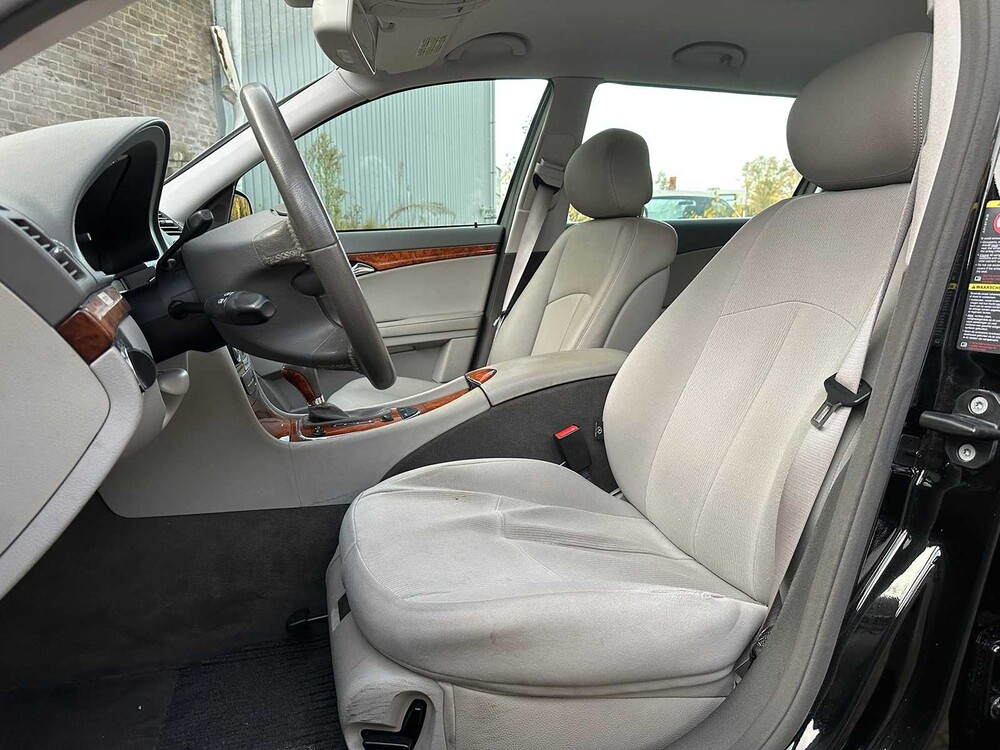 Mercedes-Benz E200 Sedan 2007 E-Class (Original-NL + 1st Owner), 92-XK-RH Youngtimer