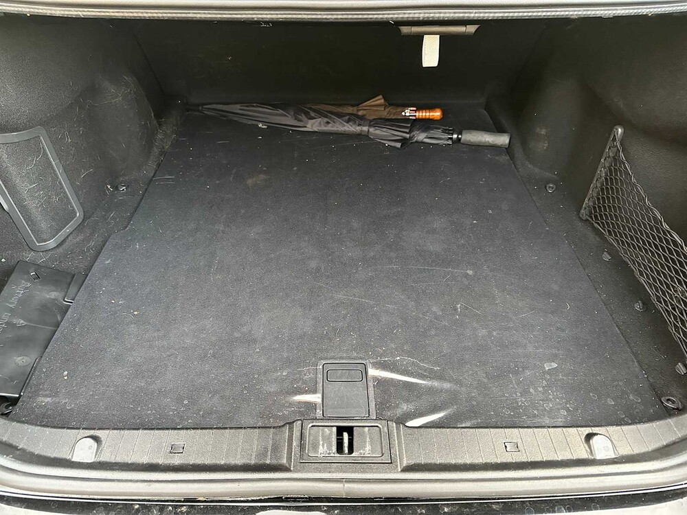 Mercedes-Benz E200 Sedan 2007 E-Class (Original-NL + 1st Owner), 92-XK-RH Youngtimer