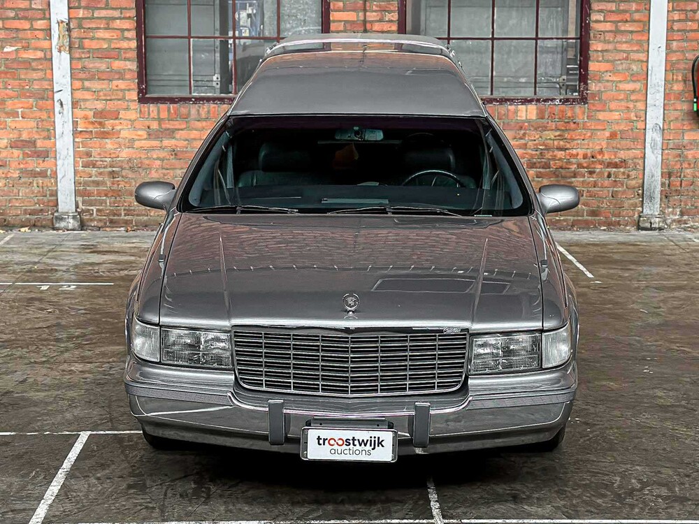 Cadillac Fleetwood Krystal Koach Funeral Car 5.7 V8 263pk 1995