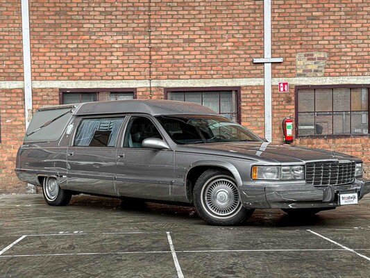 Cadillac Fleetwood Krystal Koach Funeral Car 5.7 V8 263pk 1995