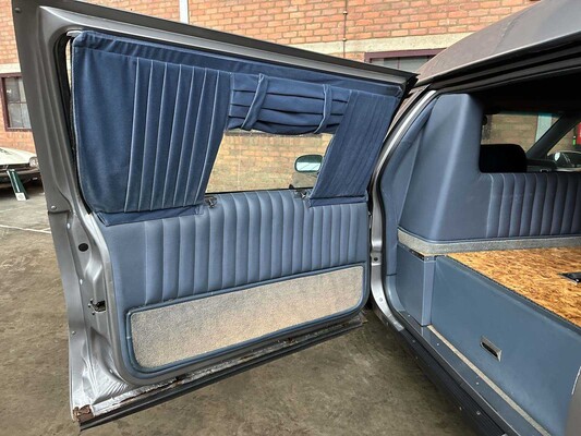 Cadillac Fleetwood Krystal Koach Funeral Car 5.7 V8 263pk 1995
