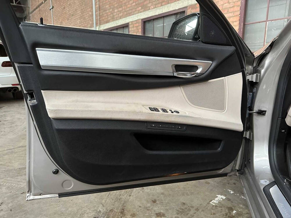 BMW 750i ActiveHybrid 4.4 V8 407pk 2010 7-serie, 02-PGJ-7 Youngtimer