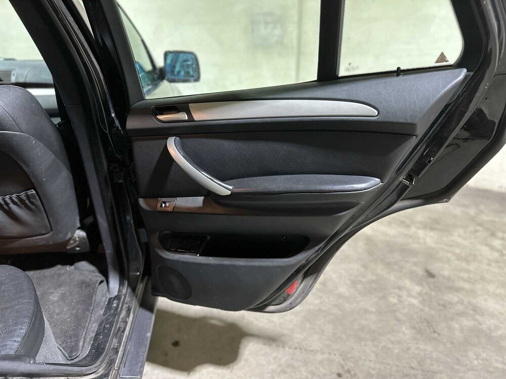 BMW X5 3.0i Executive 231pk 2002, 98-JX-JV Youngtimer