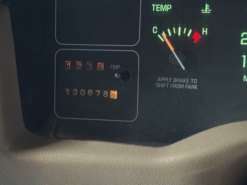 Buick Roadmaster Estate Wagon Begrafenisauto 5.7 1996, 92-HV-BB