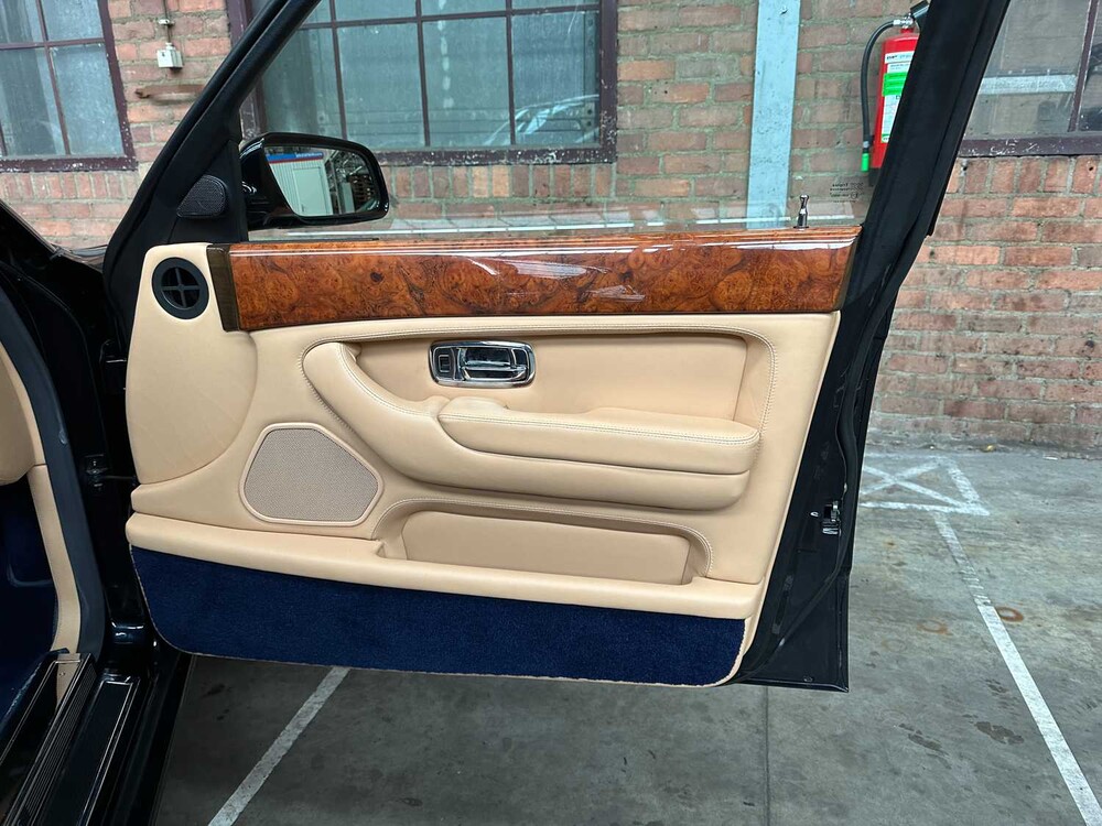 Bentley Arnage 6,8 V8 Red Label 405PS 2001 (Original-NL), 31-GN-KD