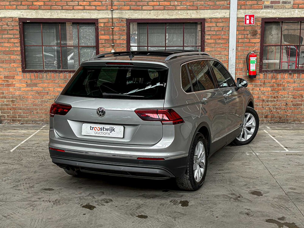 Volkswagen Tiguan 1.4 TSI ACT Highline 148pk 2018 (Origineel-NL), RR-501-H