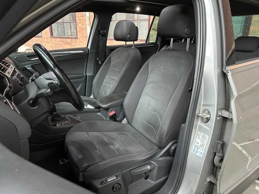 Volkswagen Tiguan 1.4 TSI ACT Highline 148pk 2018 (Origineel-NL), RR-501-H