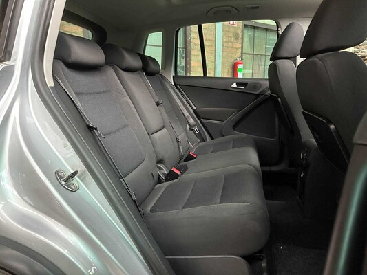 Volkswagen Tiguan 2.0 TSI Sport&Style 4Matic R-Line 170pk 2010, 21-KJR-3 Youngtimer