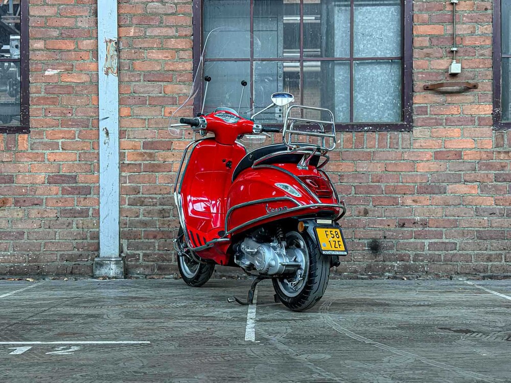 Piaggio Vespa Sprint 4T 2015, F-581-ZF Scooter