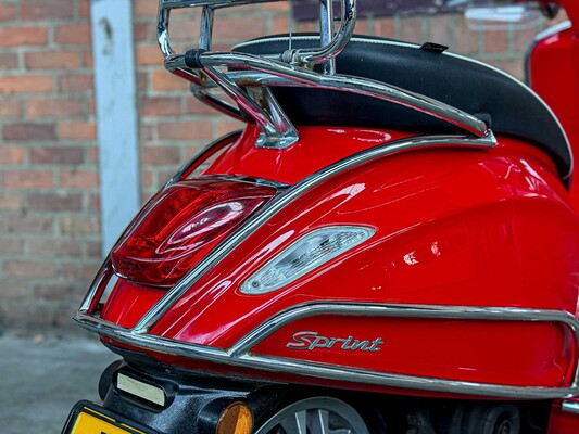 Piaggio Vespa Sprint 4T 2015, F-581-ZF Scooter