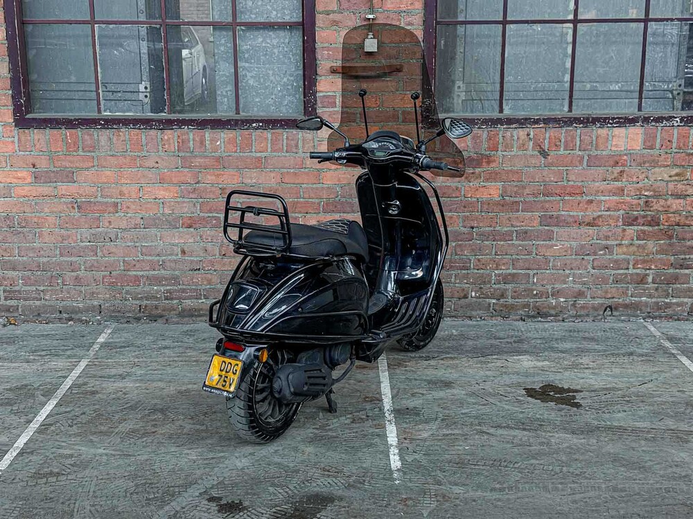 Piaggio Vespa Sprint 4T 2015, DDG-75-V Scooter