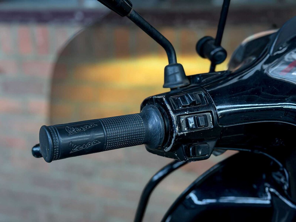 Piaggio Vespa Sprint 4T 2015, DDG-75-V Scooter