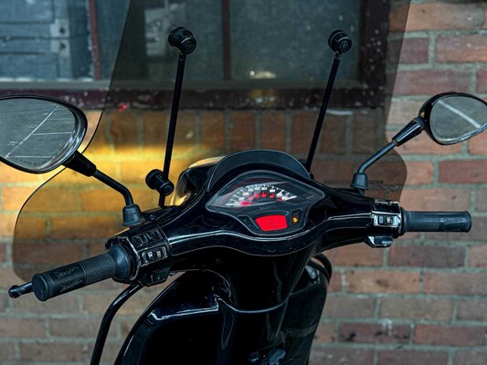 Piaggio Vespa Sprint 4T 2015, DDG-75-V Scooter