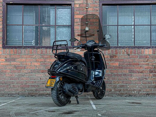 Piaggio Vespa Sprint 4T 2015, DDG-75-V Scooter