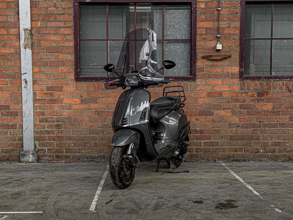 Piaggio Vespa Sprint 4T (CUSTOM) 2016, DGX-82-B Scooter