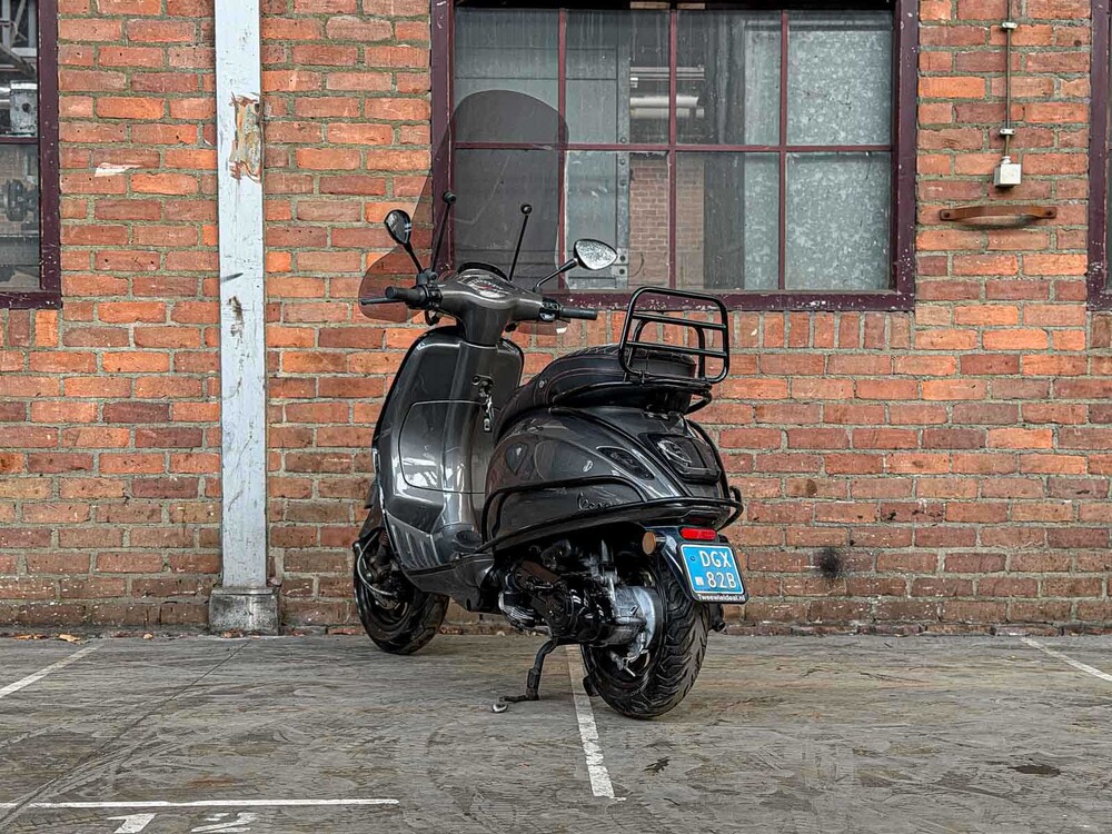 Piaggio Vespa Sprint 4T (CUSTOM) 2016, DGX-82-B Scooter