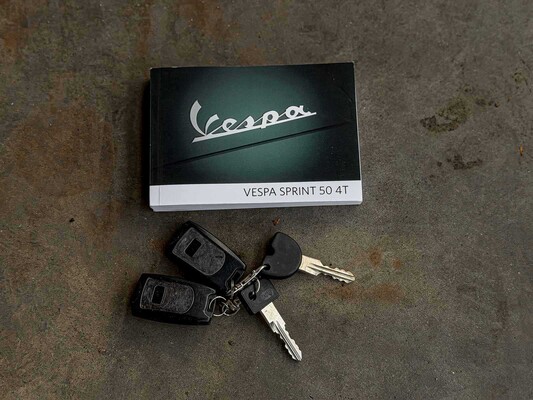 Piaggio Vespa Sprint 4T (CUSTOM) 2016, DGX-82-B Scooter