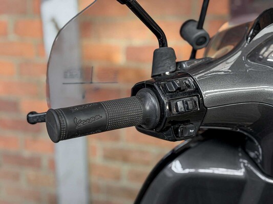 Piaggio Vespa Sprint 4T (CUSTOM) 2016, DGX-82-B Scooter