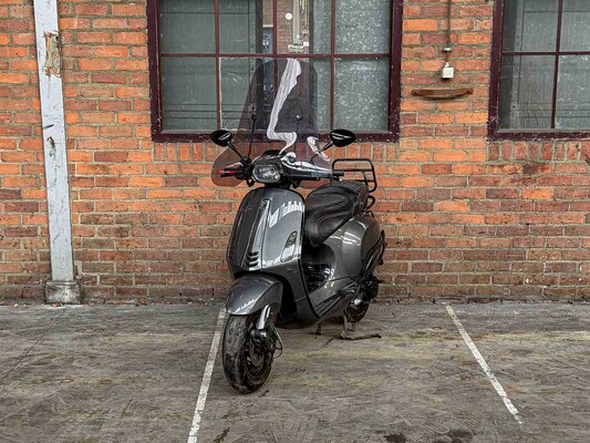 Piaggio Vespa Sprint 4T (CUSTOM) 2016, DGX-82-B Scooter