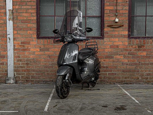Piaggio Vespa Sprint 4T (CUSTOM) 2016, DGX-82-B Scooter