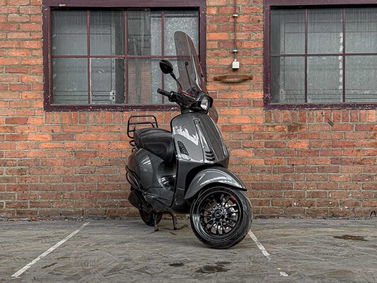 Piaggio Vespa Sprint 4T (CUSTOM) 2016, DGX-82-B Scooter
