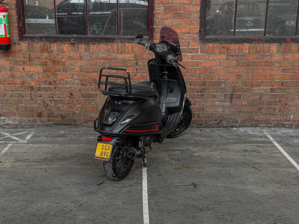 Piaggio Vespa Sprint 4T 2016 Scooter, DGX-89-G
