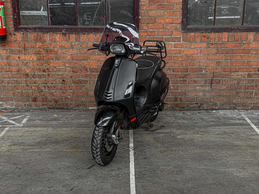 Piaggio Vespa Sprint 4T 2016 Scooter, DGX-89-G